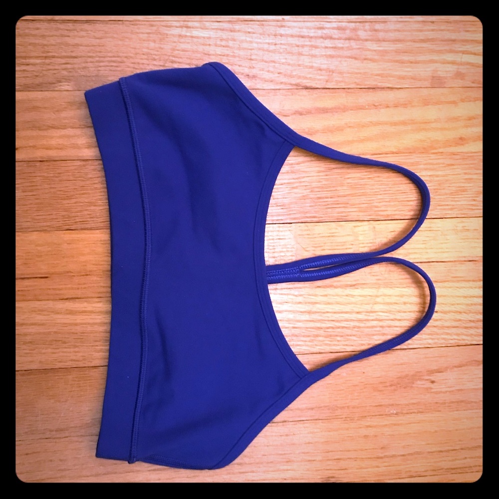 Lululemon sports bra